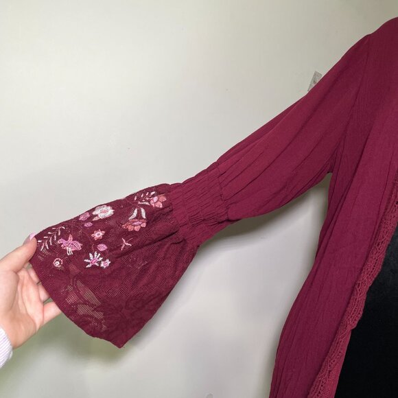 Women's Small Coco + Jaimeson Burgundy Cardigan w/ Floral Bell Sleeves - Picture 5 of 7